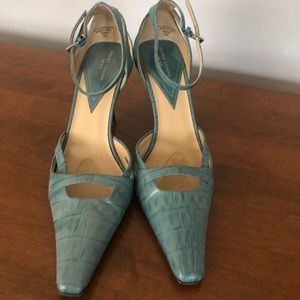 Valerie Stevens Leather Heels Closed Toe